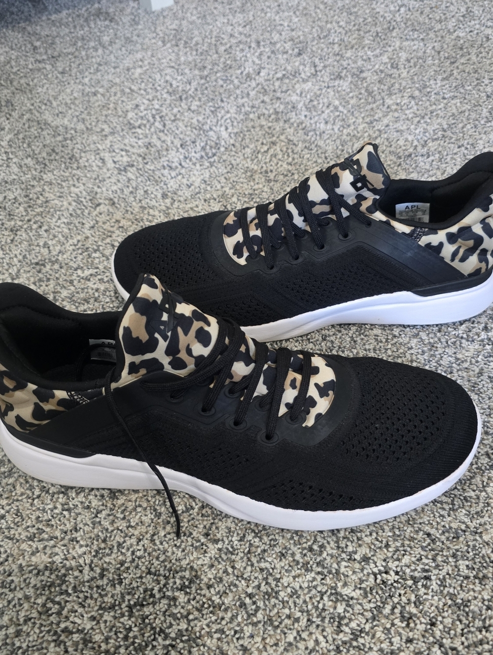APL Men’s Techloom Tracer Running Sneakers Shoes Black Leopard Print Size 10